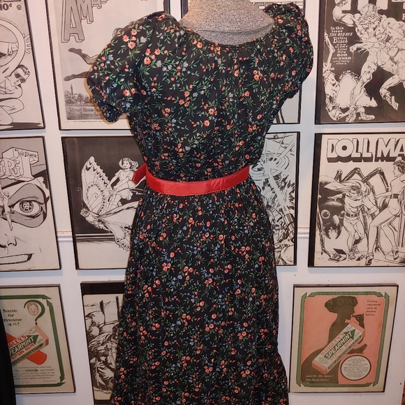 💖SALE! Vintage 50s Beautiful Floral Prairie Dress - Picture 4 of 8